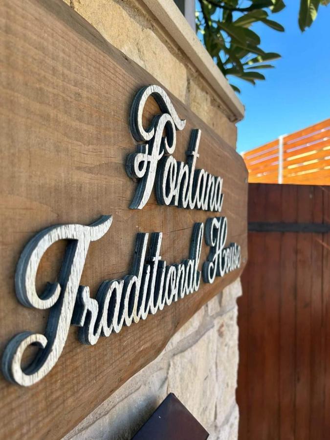 Fontana Traditional House Anarita ภายนอก รูปภาพ